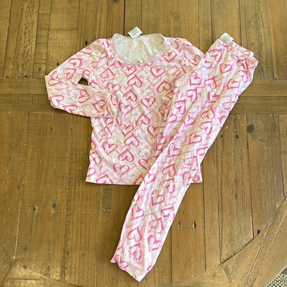 Esme overlapping hearts pajamas - Picture 1 of 10